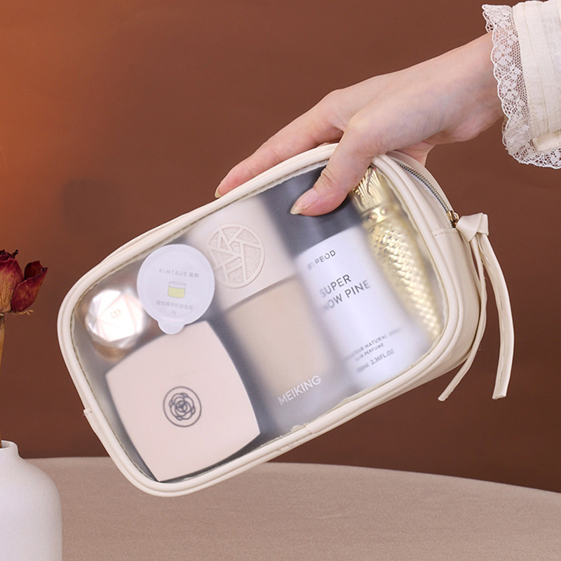حقيبة مستحضرات تجميل شبه شفافة - مراجعة Luxury Skincare Organizer وسعره