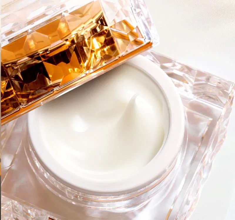 كريم كافيار فاخر نادر للعناية  - مراجعة Luxury Skincare Sets وسعره
